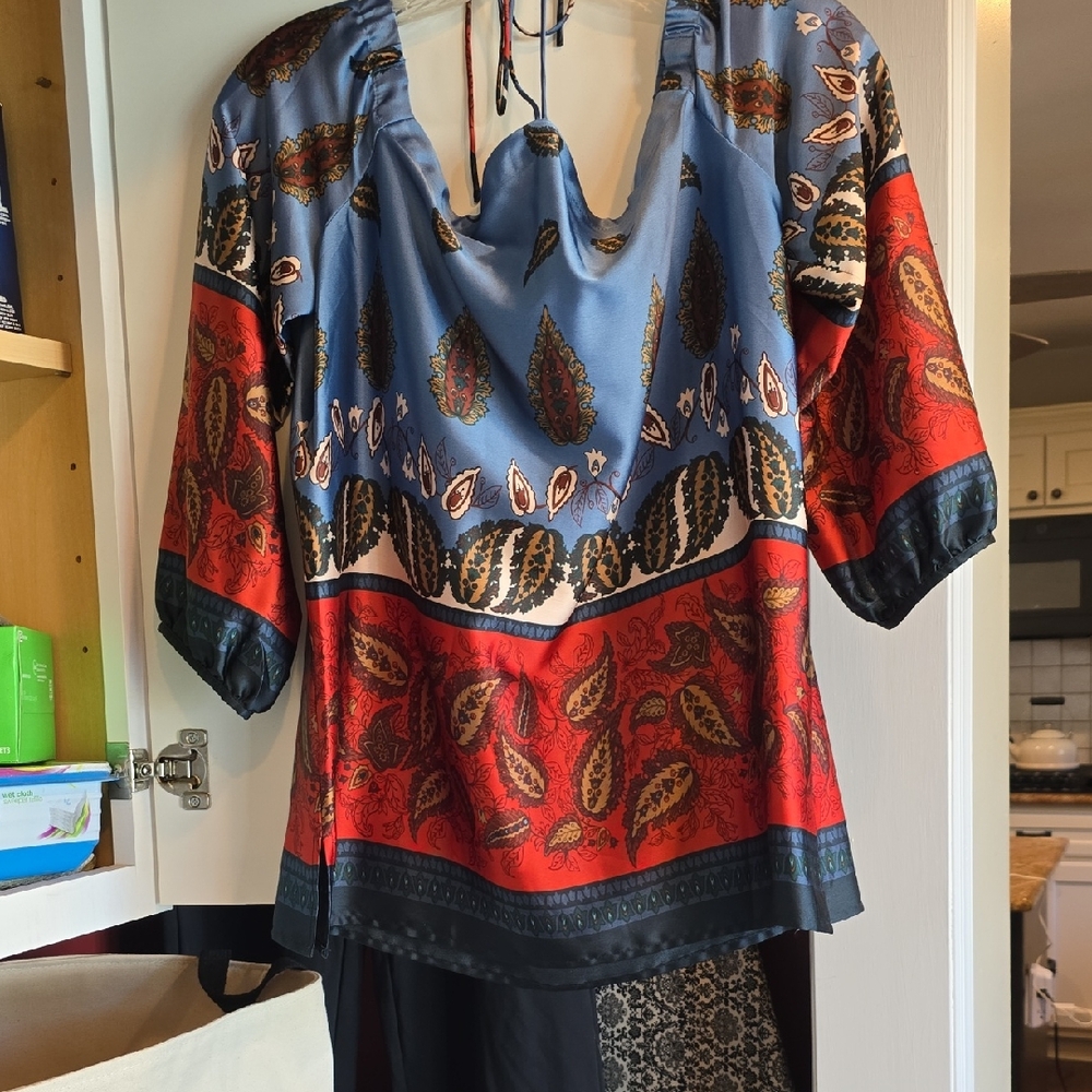 Colorful Leaf Patterned Blouse